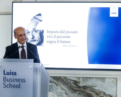 Roberto Pietrantonio, presidente di UNRAE, durante la conferenza stampa di fine anno a Roma: