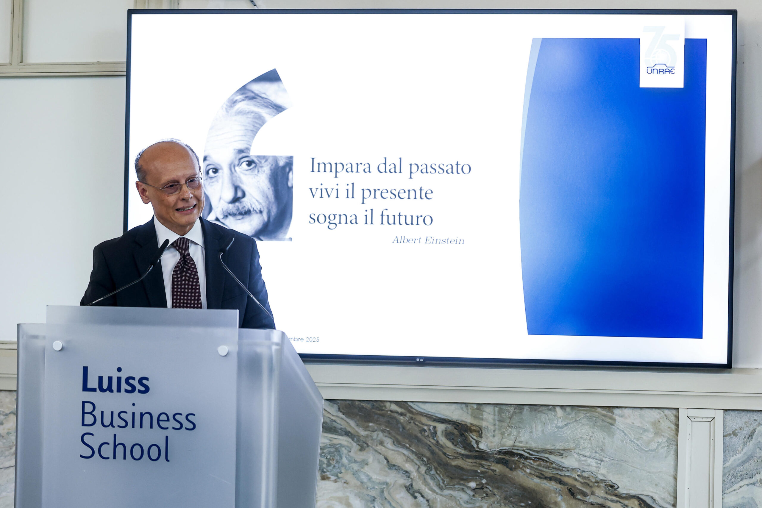 Roberto Pietrantonio, presidente di UNRAE, durante la conferenza stampa di fine anno a Roma: