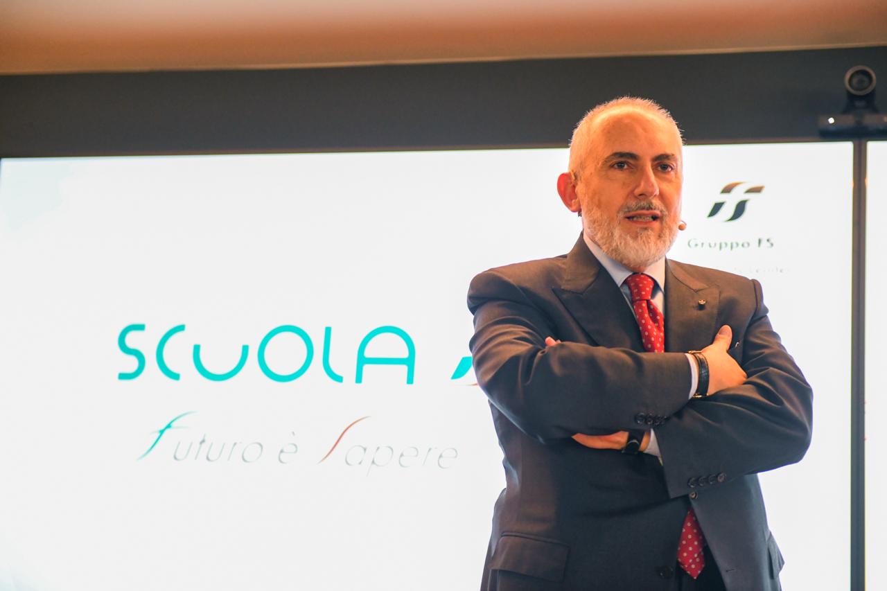 La nuova Corporate Academy “Futuro è Sapere” del Gruppo FS apre le porte a Roma Termini: uno spazio dedicato alla formazione, all’innovazione e allo sviluppo delle competenze per guidare la transizione verso una mobilità sostenibile.