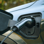 L’analisi dell’andamento del mercato auto elettriche in Italia evidenzia l’impatto positivo degli incentivi ISEE e le prospettive future secondo l’associazione Motus-E.