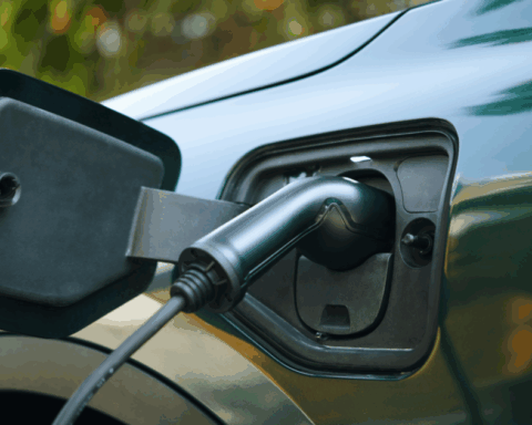 L’analisi dell’andamento del mercato auto elettriche in Italia evidenzia l’impatto positivo degli incentivi ISEE e le prospettive future secondo l’associazione Motus-E.