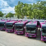 MAN Truck & Bus fornirà oltre 3.000 autobus a Deutsche Bahn tra il 2027 e il 2032, puntando sull’elettrico per trasformare la mobilità pubblica in Germania.