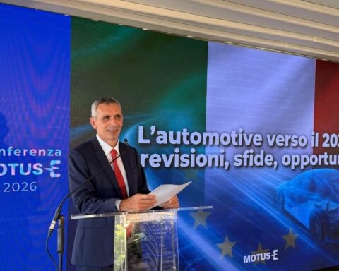 Fabio Pressi, presidente di Motus-E, durante la presentazione a Roma del nuovo Libro Bianco sulla mobilità elettrica, illustrato nel corso della conferenza “L’automotive verso il 2035: previsioni, sfide e opportunità”.