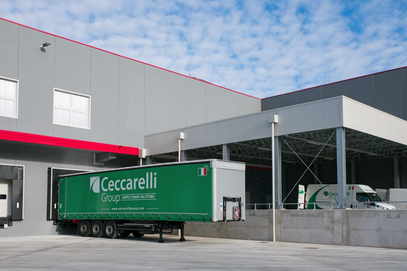 Ceccarelli Group amplia i servizi logistici con la nuova divisione dedicata al trasporto marittimo, operativa dalla sede di Trieste.