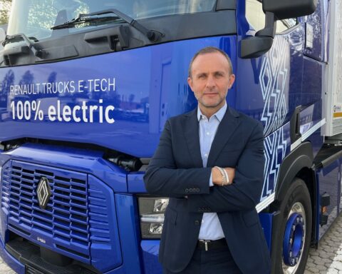 Stefano Crippa assumerà dal 16 ottobre la direzione commerciale di Renault Trucks Italia, dopo vent’anni di esperienza professionale.