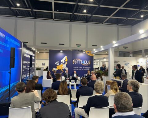 Green Logistics Expo 2026, Padova: i partecipanti alla tavola rotonda eFTI4EU dedicata alla digitalizzazione del trasporto merci, con il coinvolgimento di istituzioni, autorità portuali e operatori della logistica.