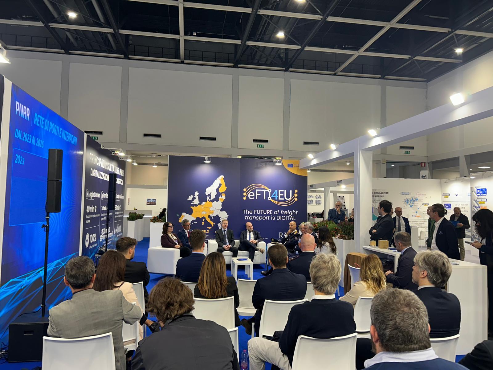 Green Logistics Expo 2026, Padova: i partecipanti alla tavola rotonda eFTI4EU dedicata alla digitalizzazione del trasporto merci, con il coinvolgimento di istituzioni, autorità portuali e operatori della logistica.
