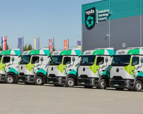 Egala amplia la flotta europea con 175 camion Mercedes-Benz Trucks, tra cui 20 eActros 600 elettrici a batteria.