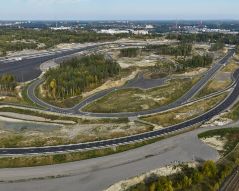 Il nuovo centro prove Scania di Södertälje, in Svezia, si estende su 850.000 metri quadrati per sperimentazioni tecnologiche.