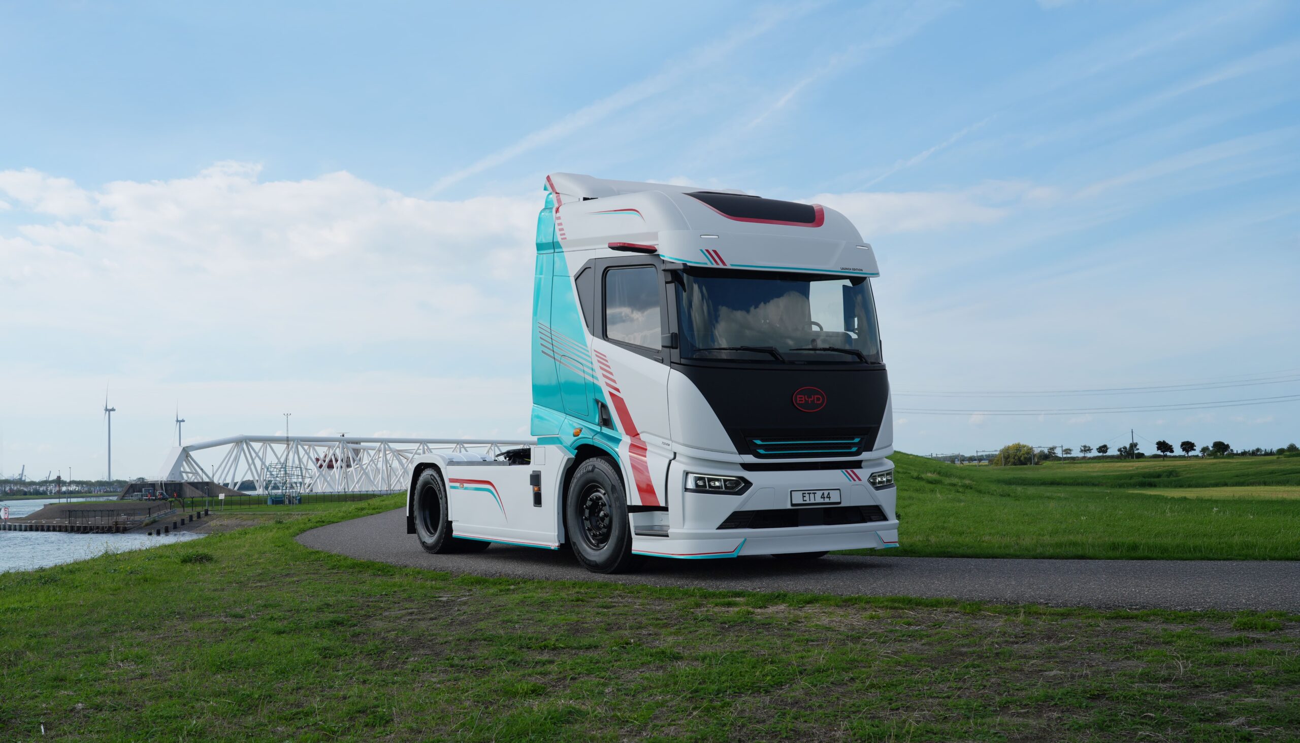 Il BYD T35 è il nuovo camion elettrico per la distribuzione urbana, con autonomia fino a 330 chilometri.