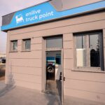 Il nuovo Enilive Truck Point di San Giuliano Milanese offre 64 posti camion e servizi certificati SSTPA Gold.