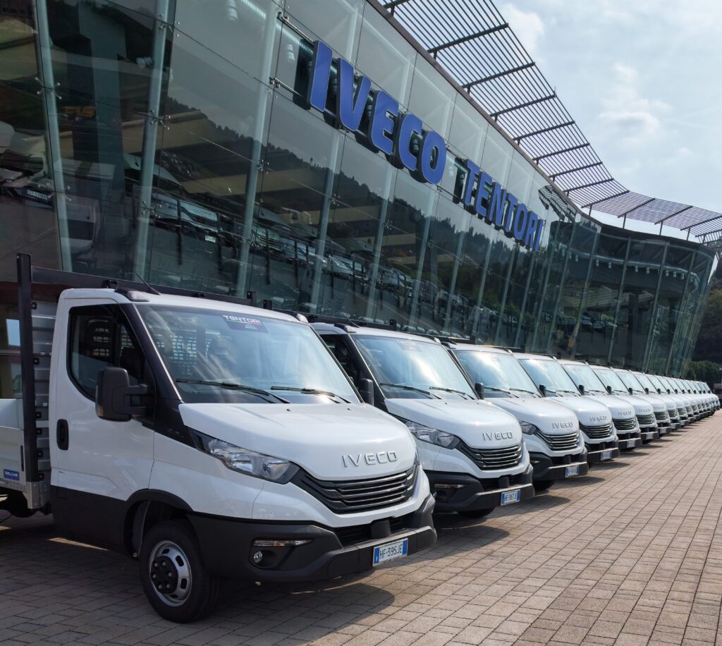 IVECO rafforza il noleggio professionale di CGT Trucks con 17 nuovi Daily 2 IVECO consegna 17 Daily a CGT Trucks, ampliando la flotta destinata al noleggio professionale per imprese e cantieri.