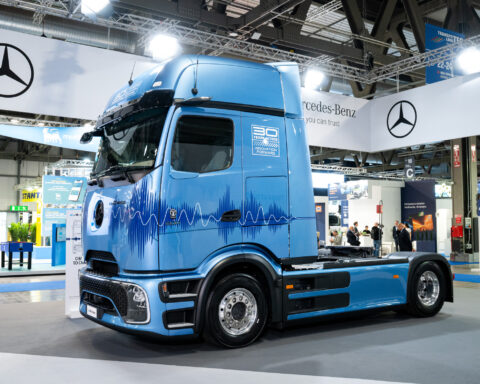 Il Mercedes-Benz eActros 600 sarà esposto da Daimler Truck Italia a NetZero Milan 2026 dal 20 ottobre.