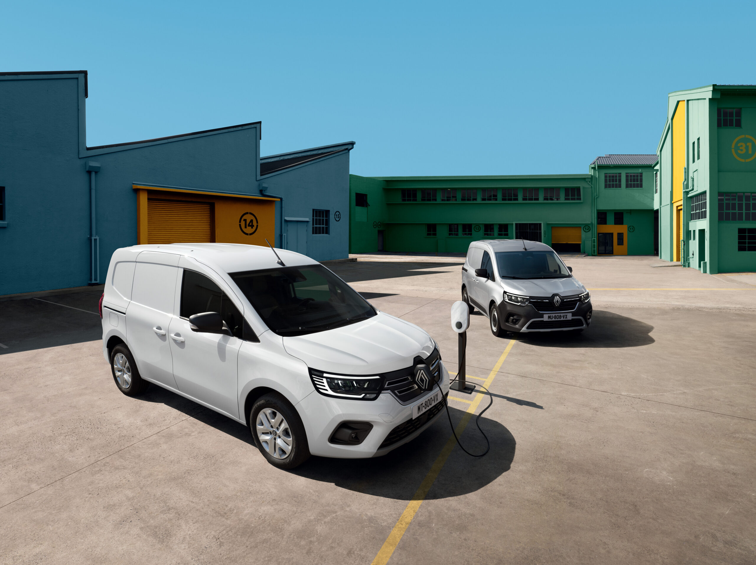 Renault Kangoo VAN E-Tech Electric si aggiorna con maggiore autonomia, nuovi motori elettrici, ricarica rapida e tecnologie digitali.