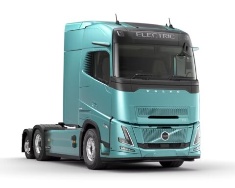 Volvo porta a Ecomondo 2026 nuove soluzioni per elettrificazione, trasporto pesante, cantieri sostenibili e mobilità privata a zero emissioni.